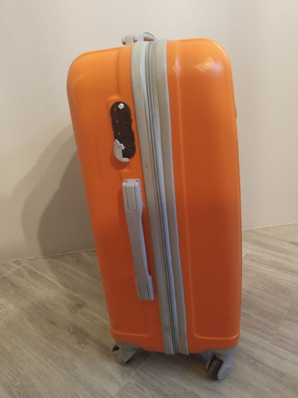 Чемодан 65х45х26 3