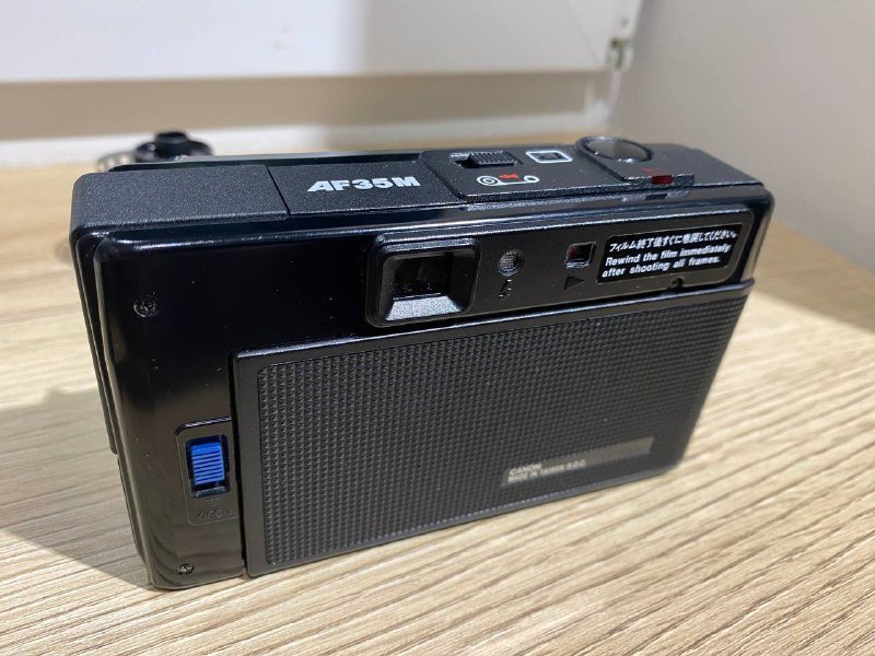 Пленочный фотоаппарат Canon AF35M 3