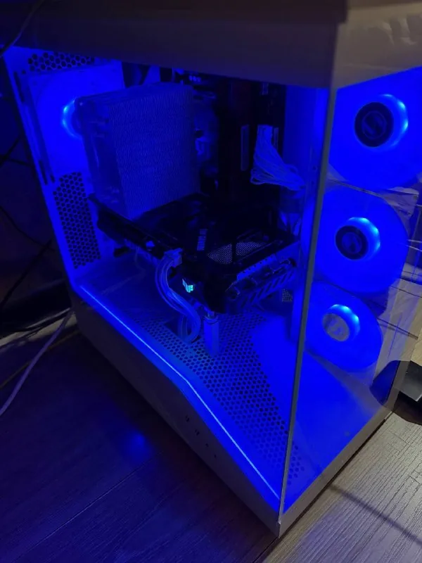 Gaming PC Ryzen 5 5600, RTX 3060, 32GB RAM 1
