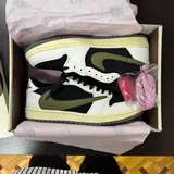 Air Jordan 1 Low, Adidas Handball Spezial 1