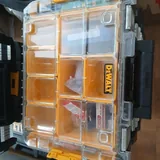 Инструменты и ящики Dewalt 4
