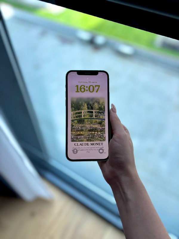 iPhone 14, iPhone 12, AirPods 3, Nintendo Switch 3