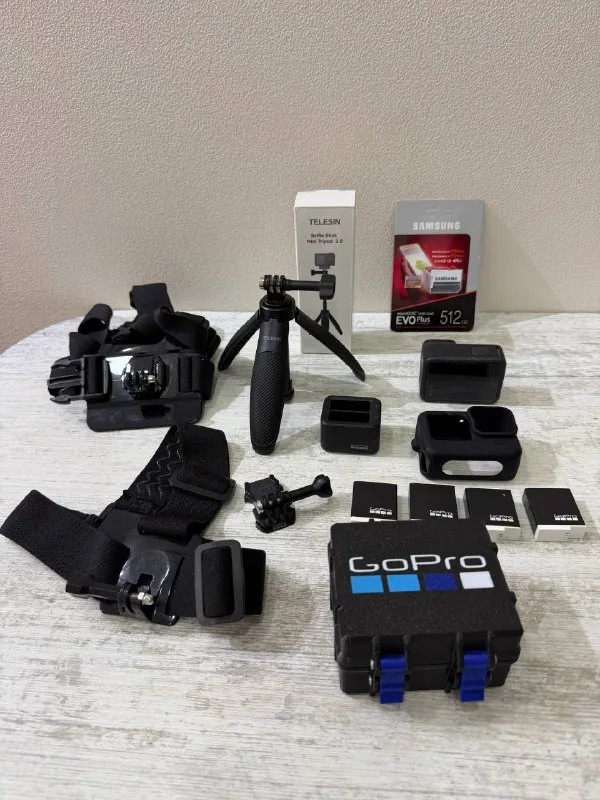 Экшен-камера GoPro 12 с комплектом аксессуаров 1