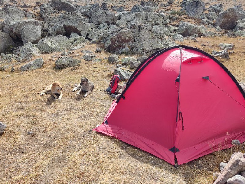 ледоруб Grivel Nepal SA, кошки Grivel G10, палатка Talberg Space Pro 2 3