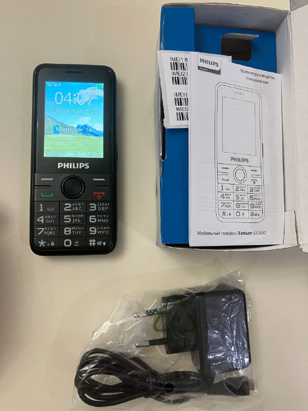 Телефон Philips Xenium E6500 кнопочный 4G с двумя сим-картами