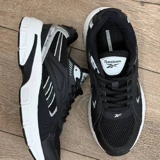 Кроссовки Nike и Reebok, размер 38