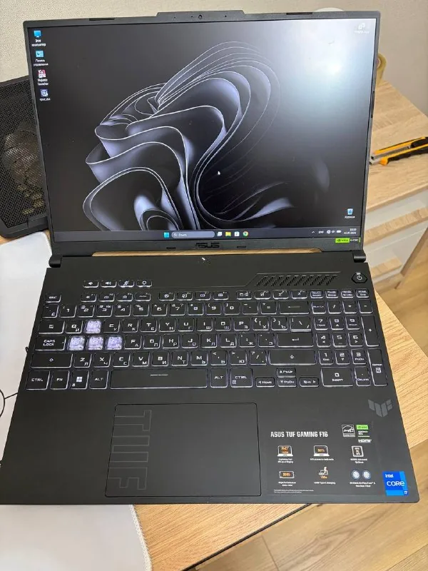 Asus TUF F16 FX607J 1