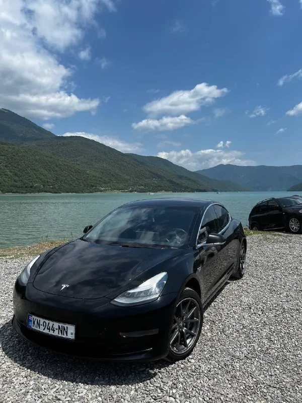 Tesla Model 3 2019 1