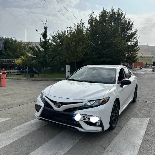 Toyota Camry 2018, 106 тысяч миль, 2.5 бензин