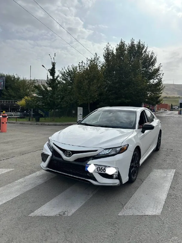 Toyota Camry 2018, 106 тысяч миль, 2.5 бензин