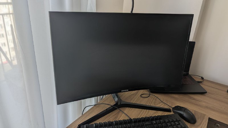 Монитор 27 дюймов Samsung, Свет RGB, Клавиатура MSI