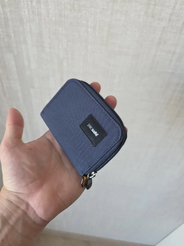 Кошельки Pacsafe, Alpaka, Rough Enough 1