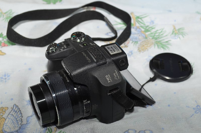 Фотокамера, запасные аккумуляторы 6