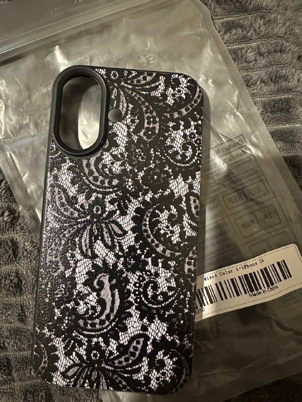 Чехол для iPhone 16