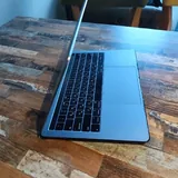 MacBook Pro 13 2019 1