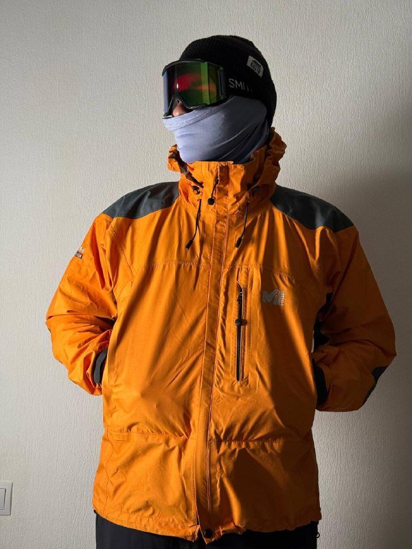 куртка The North Face, куртка MILLET, штаны VAUDE и Endura, рубашки SCHOFFEL и UNIQLO, шапка Berghaus, куртка HUMMEL 4