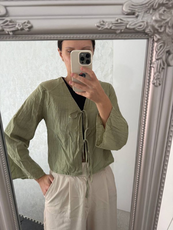 Брюки Zara, блузка зеленая, топ белый, платье на запах 5