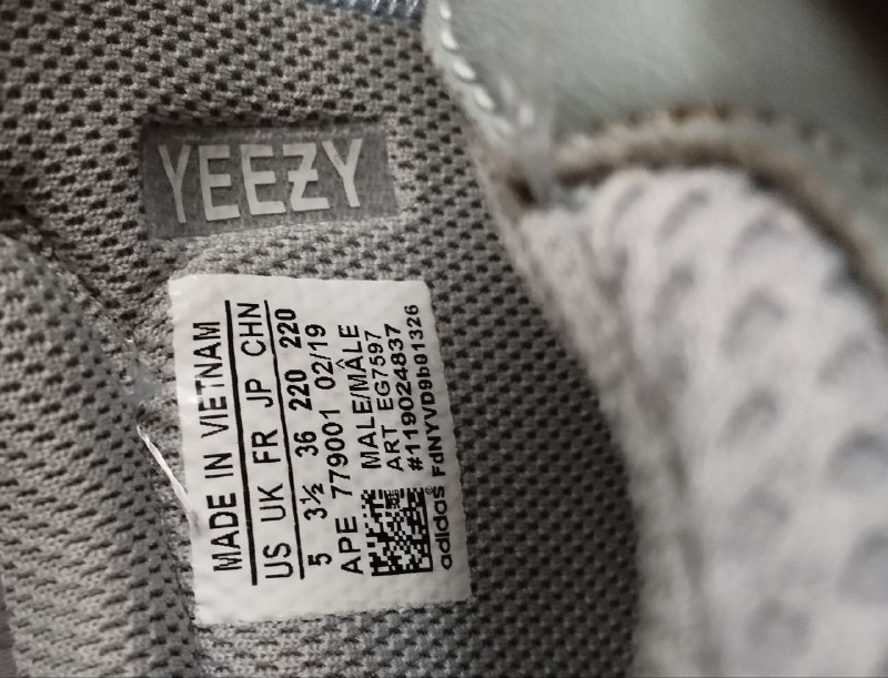 Кроссовки adidas 2