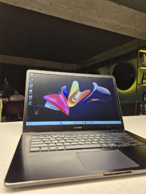 Ноутбук Asus Zenbook UX550G