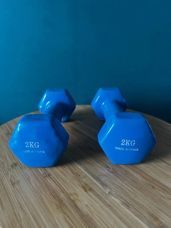 Пара гантелей по 2 кг 1