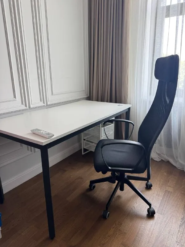 Стол IKEA MITTZON 1