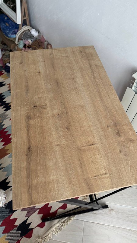 Стол из дерева и металла 2