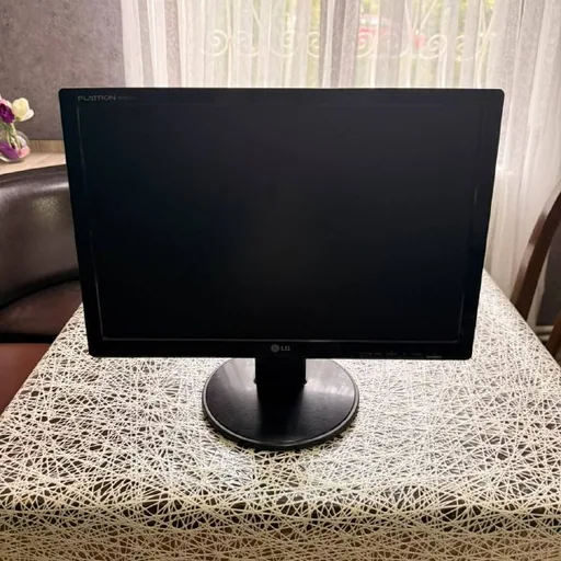 Компьютерный монитор LG