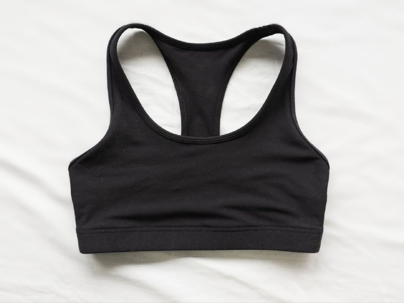 Спортивный топ Lorna Jane XS, Свитер Mark&Spenser 42, Юбка Uniqlo M, Юбка 12Storeez S, Джинсы SHU 26/34, Брюки uniqlo M, Корсет для спины S, Серые широкие брюки S
