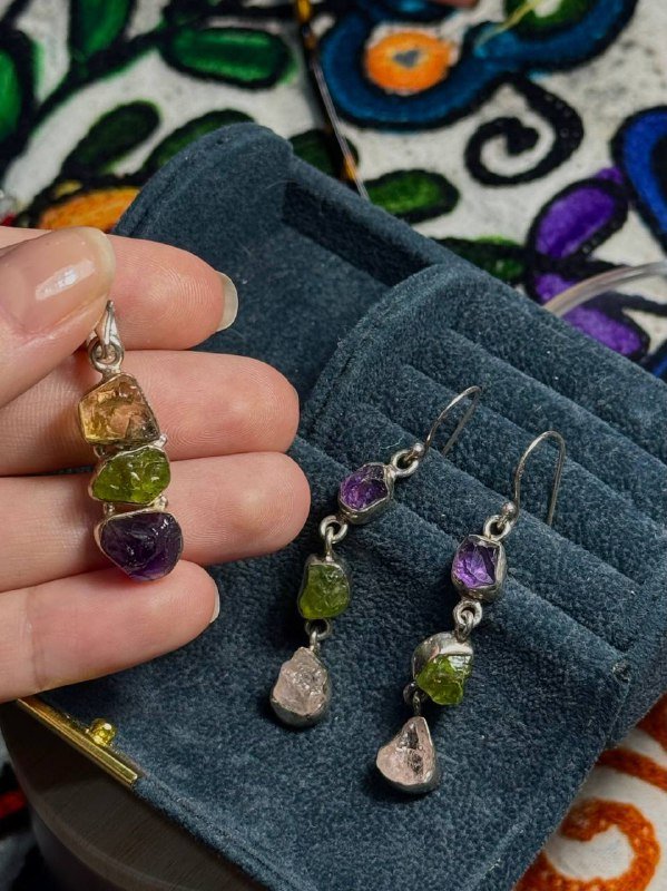 Комплект серьги и кулон с цитрином, аметистом, перидотом и розовым кварцем 1