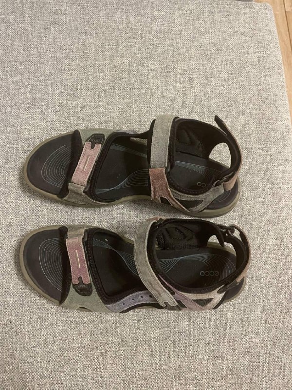 Бигуди, резинки, карандаши для глаз, блеск, сумки, игра Каркасон, полотенца и плед, сандалии Ecco, ботинки Scarpa, кариматы 7