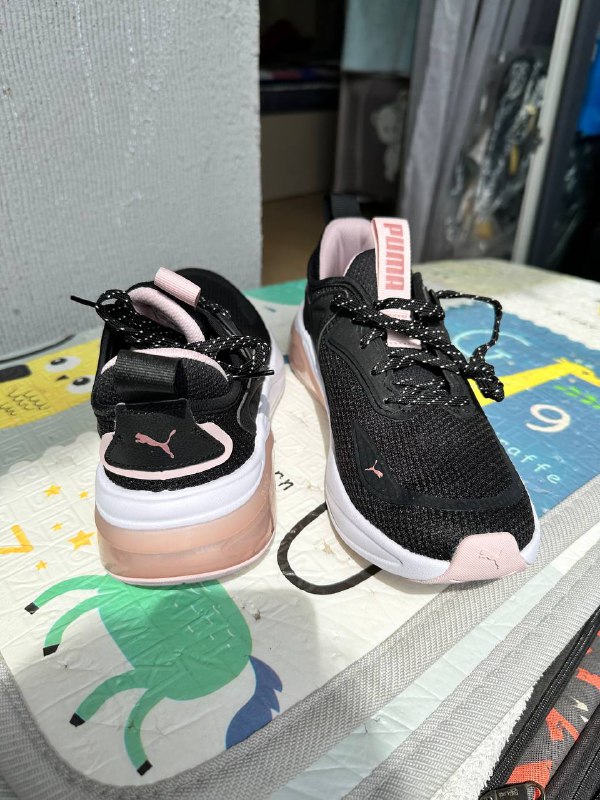 Новые оригинальные кроссовки Puma 37 размера