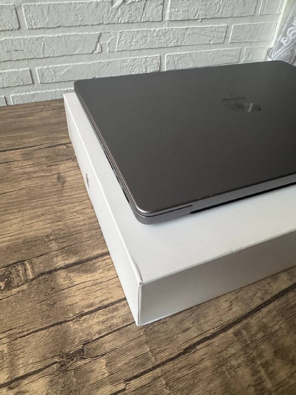 Macbook Pro 14 Inch 2023 M2 Pro 1TB SSD 9