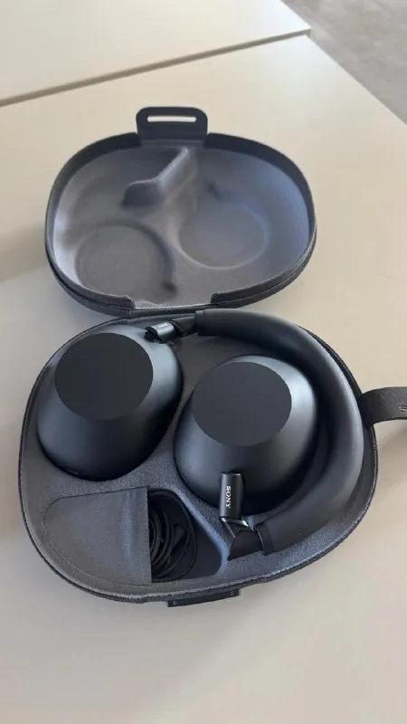 Slušalice Sony WH-1000XM6 1