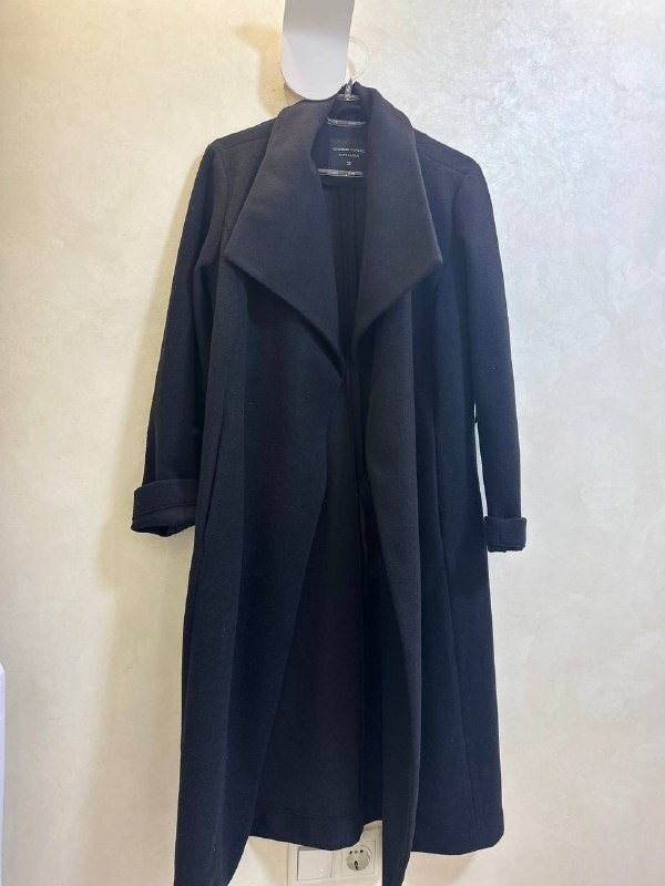 Пальто женское, мужская жилетка, мисти Victoria’s Secret, парфюм Yara, сумка Guess