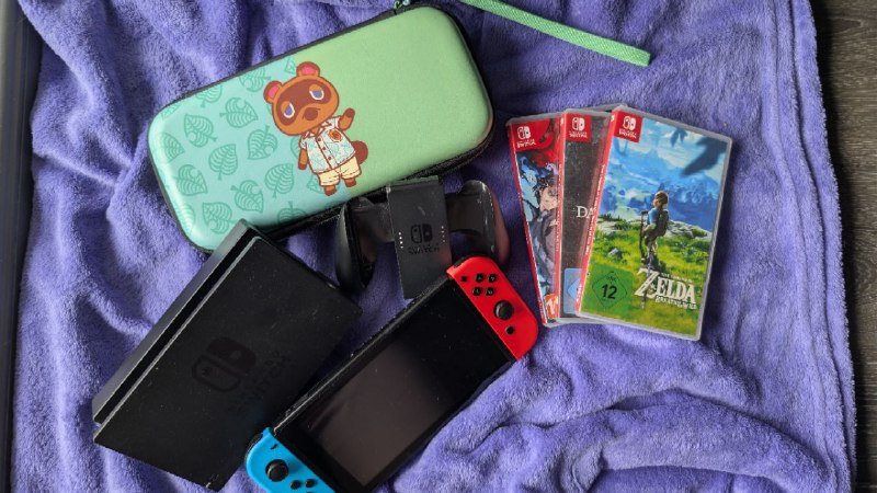 Nintendo Switch, зарядное, база, чехол и игра Persona 5 7