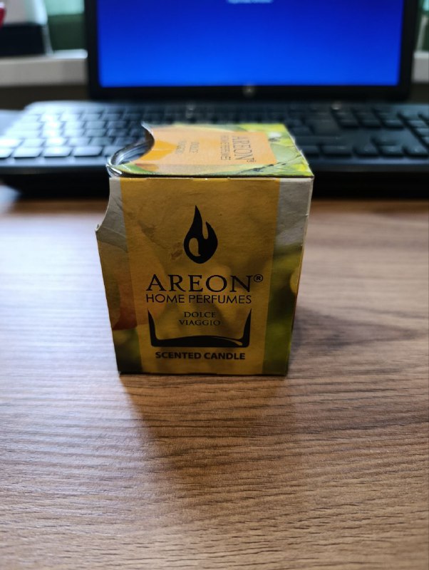 Аромасвеча Areon в упаковке