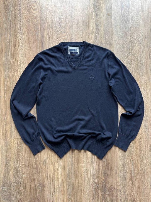 Брюки Napapijri, Поло Versace, Свитшот Lyle&Scott, Джемпер Sergio Tacchini, Шорты Carhartt, Мессенджер Eastpak, Поло Stone Island, Джинсы Diesel, Рюкзак Eastpak 4