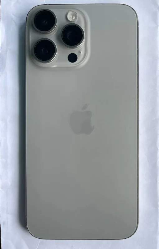 iPhone 15 Pro Max 256 ГБ 1