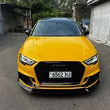 Жёлтый Audi 3