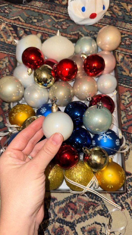 Новогодние игрушки шарики и резиновые игрушки 3