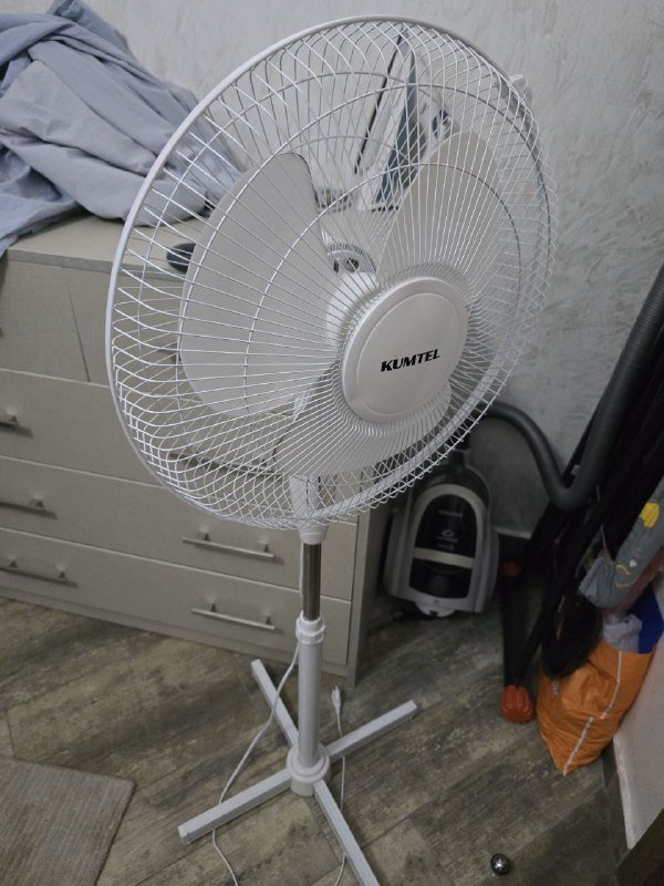 Столик для ноутбука, электродуховка, вентилятор 4