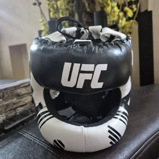 Тренировочный защитный шлем UFC MMA Pro