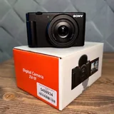 Sony ZV-1F камера, Tamron 18-300mm объектив 1