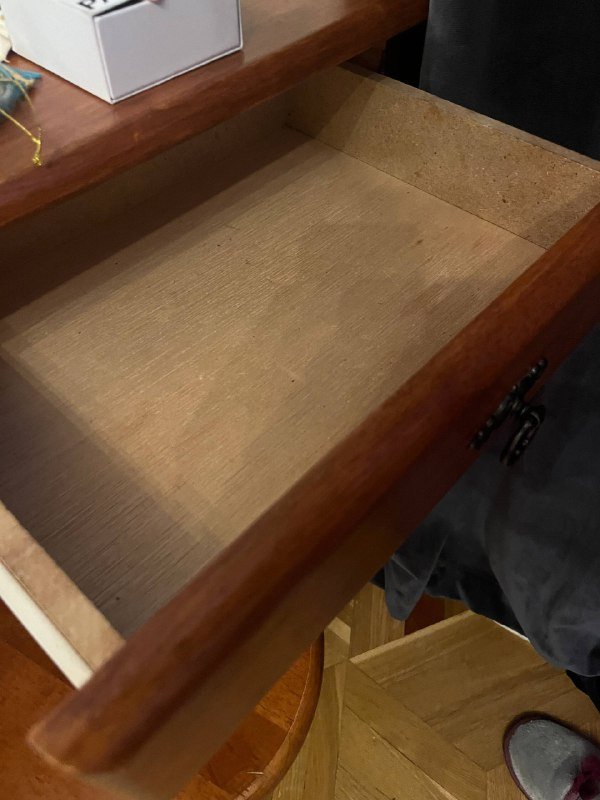 Туалетный столик с зеркалом и стулом 6