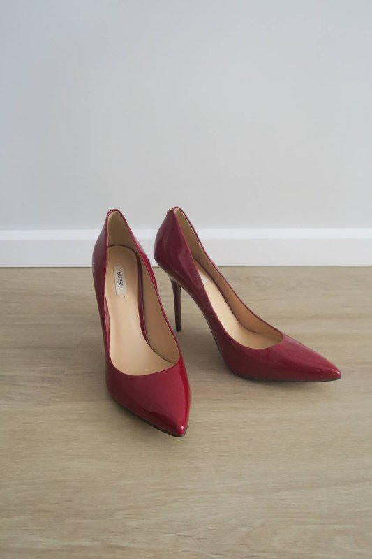 Красные лакированные туфли-лодочки Guess, размер 39 4