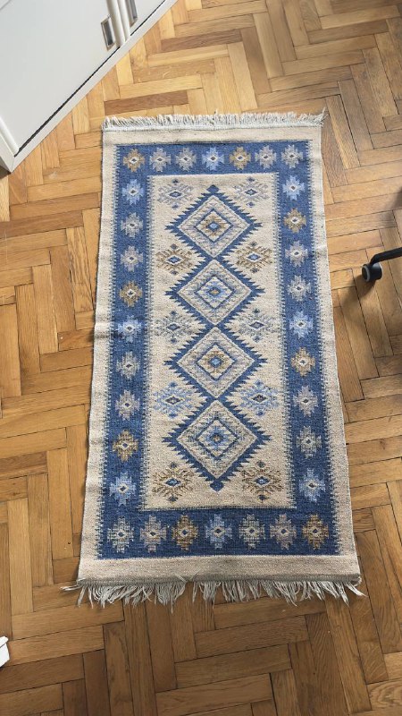 акула из икеи, плюшевый салливан, жираф ручная работа, весы xiaomi, коврик для йоги, французский ковер, книги по JS, цветные карандаши, пенал, ваза 6