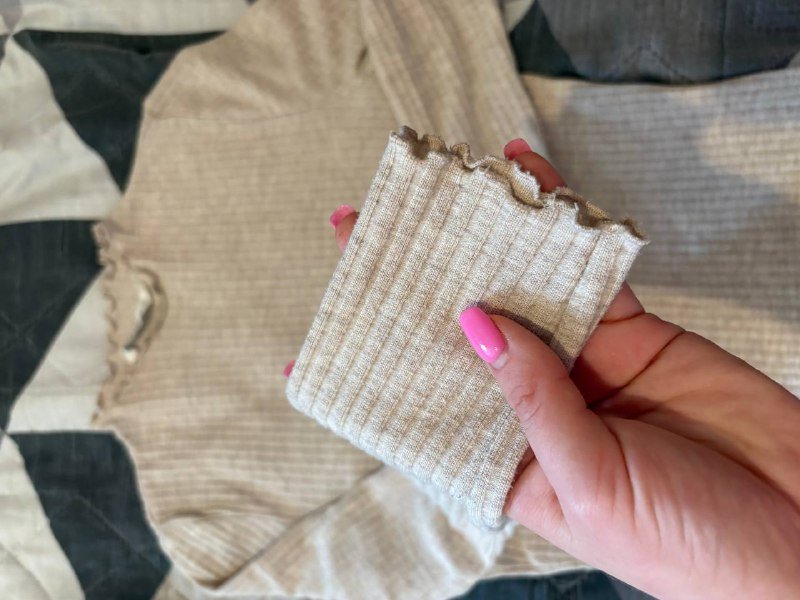 Бежевая водолазка XS-S 3