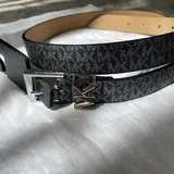 Кроссовки Trussardi, джинсы Armani Exchange, кардиган Zara, ремень Michael Kors, шапка H&M, кепка Guess 7