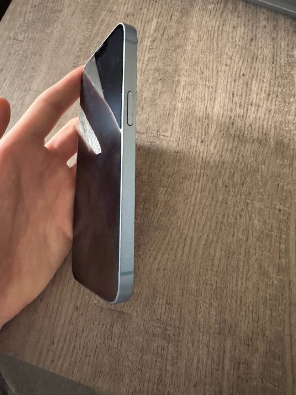 iPhone 14 in excellent condition