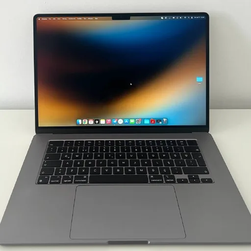 MacBook Air 15” M3 24GB 512GB Space Gray